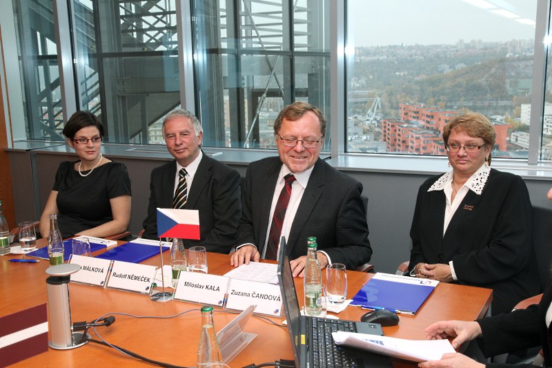 Zástupci NKÚ na jednání s velvyslanci zemí EU